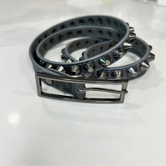 NWOT Studded Leather Skinny Belt - Picture 2 of 9